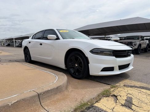 Used 2020 Dodge Charger SXT RWD image 3