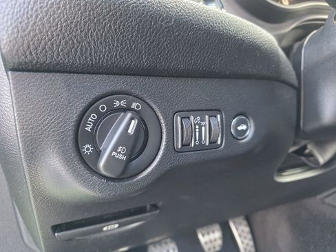 Used 2017 Dodge Challenger R/T Plus image 20