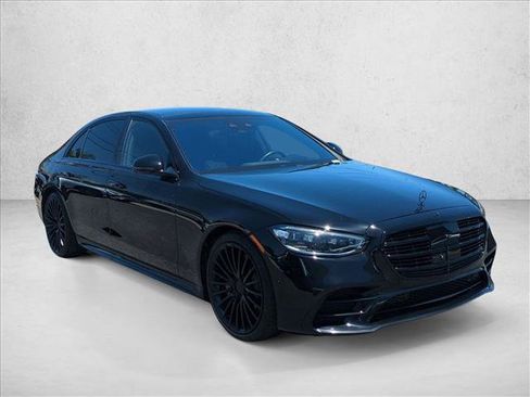 Used 2022 Mercedes-Benz S 500 4MATIC image 3