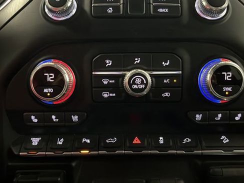 Used 2020 GMC Sierra 2500 AT4 w/ AT4 Premium Package AWD/4WD image 18