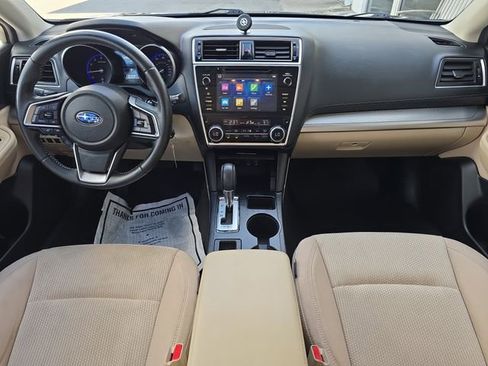 Used 2018 Subaru Outback 2.5i Premium image 11