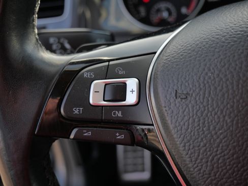 Used 2018 Volkswagen Golf Alltrack S image 27