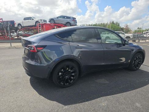 Used 2023 Tesla Model Y Long Range image 4