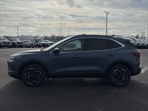 New 2026 Ford Escape Platinum w/ Class II Trailer Tow Package image 5