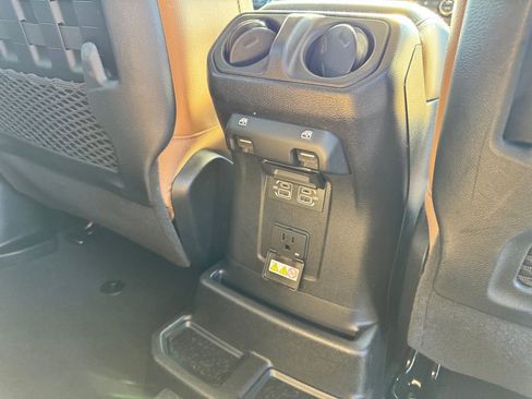 Used 2021 Jeep Wrangler Unlimited Rubicon w/ Steel Bumper Group AWD/4WD image 15