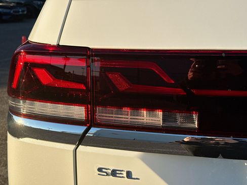 New 2026 Volkswagen Atlas SEL Premium R-Line AWD/4WD image 10