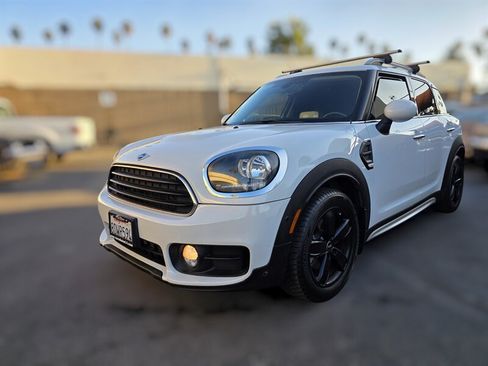 Used 2018 MINI Cooper Countryman FWD image 2
