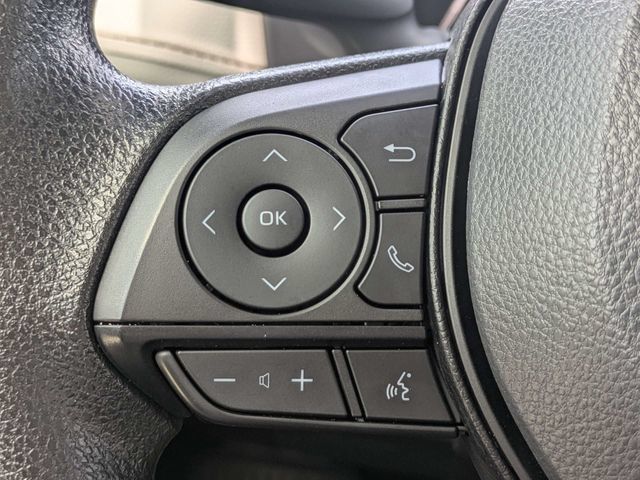 Used 2025 Toyota RAV4 XLE FWD image 25