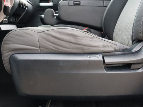 Used 2016 Toyota Tundra SR5 image 27