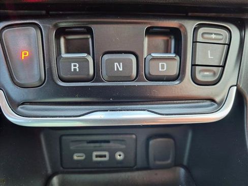 Used 2021 GMC Terrain SLT w/ LPO, Floor Liner Package AWD/4WD image 12