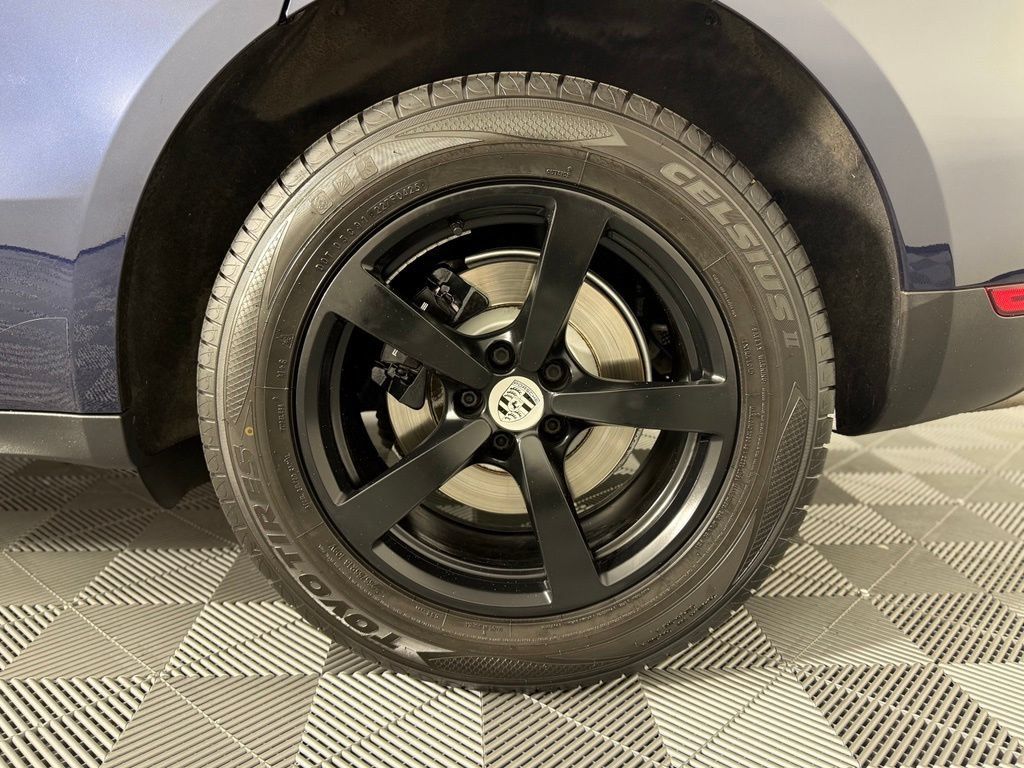 Certified 2021 Porsche Macan AWD/4WD image 15