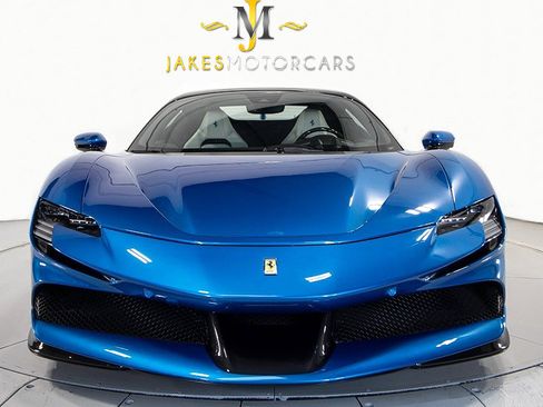 Used 2024 Ferrari SF90 Spider image 25