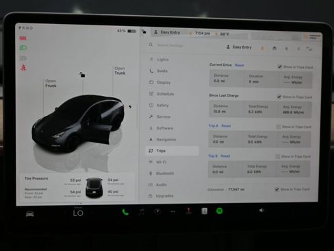 Used 2023 Tesla Model Y Performance image 28
