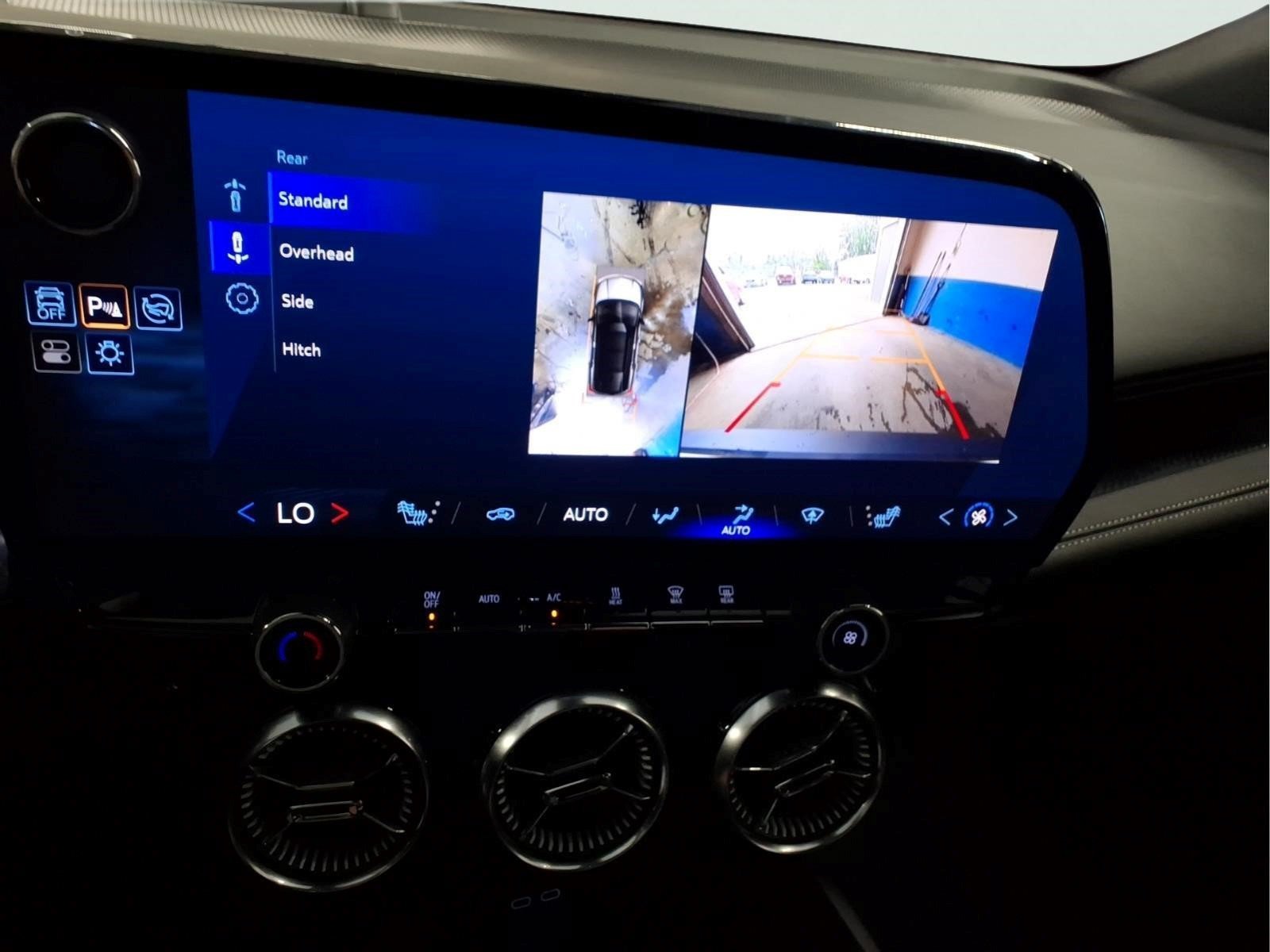 Used 2024 Chevrolet Blazer EV LT AWD/4WD image 18