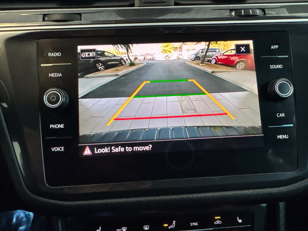 Certified 2024 Volkswagen Tiguan SE R-Line FWD image 18
