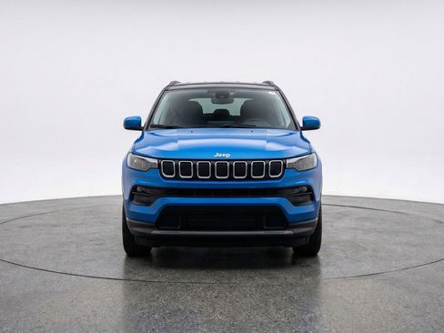 Used 2025 Jeep Compass Limited AWD/4WD image 2