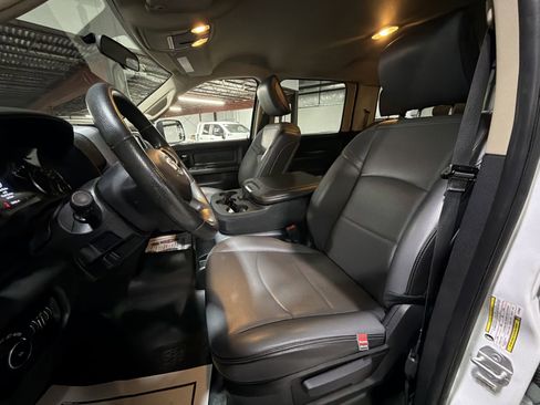 Used 2020 RAM 2500 Tradesman w/ Chrome Appearance Group image 24