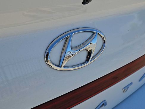 Certified 2023 Hyundai Sonata SEL FWD image 11