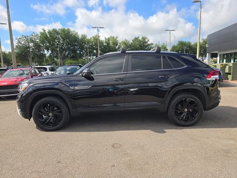 Used 2023 Volkswagen Atlas Cross Sport SE w/ Panoramic Sunroof Package AWD/4WD image 5