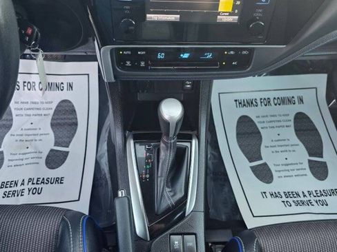 Used 2017 Toyota Corolla SE w/ Carpet Mat Package (TMS) FWD image 23