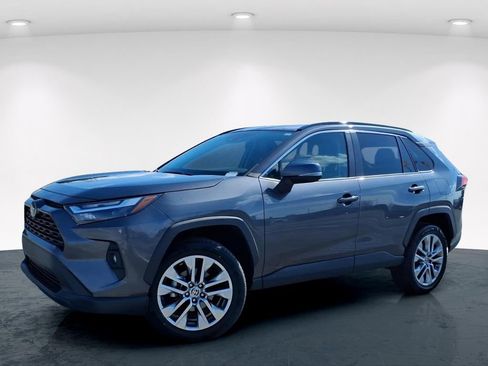 Used 2023 Toyota RAV4 XLE Premium AWD/4WD image 2