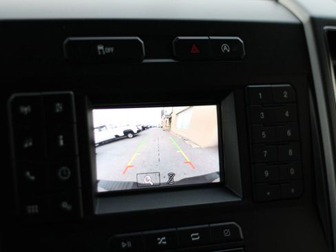 Used 2018 Ford F150 XLT AWD/4WD image 19