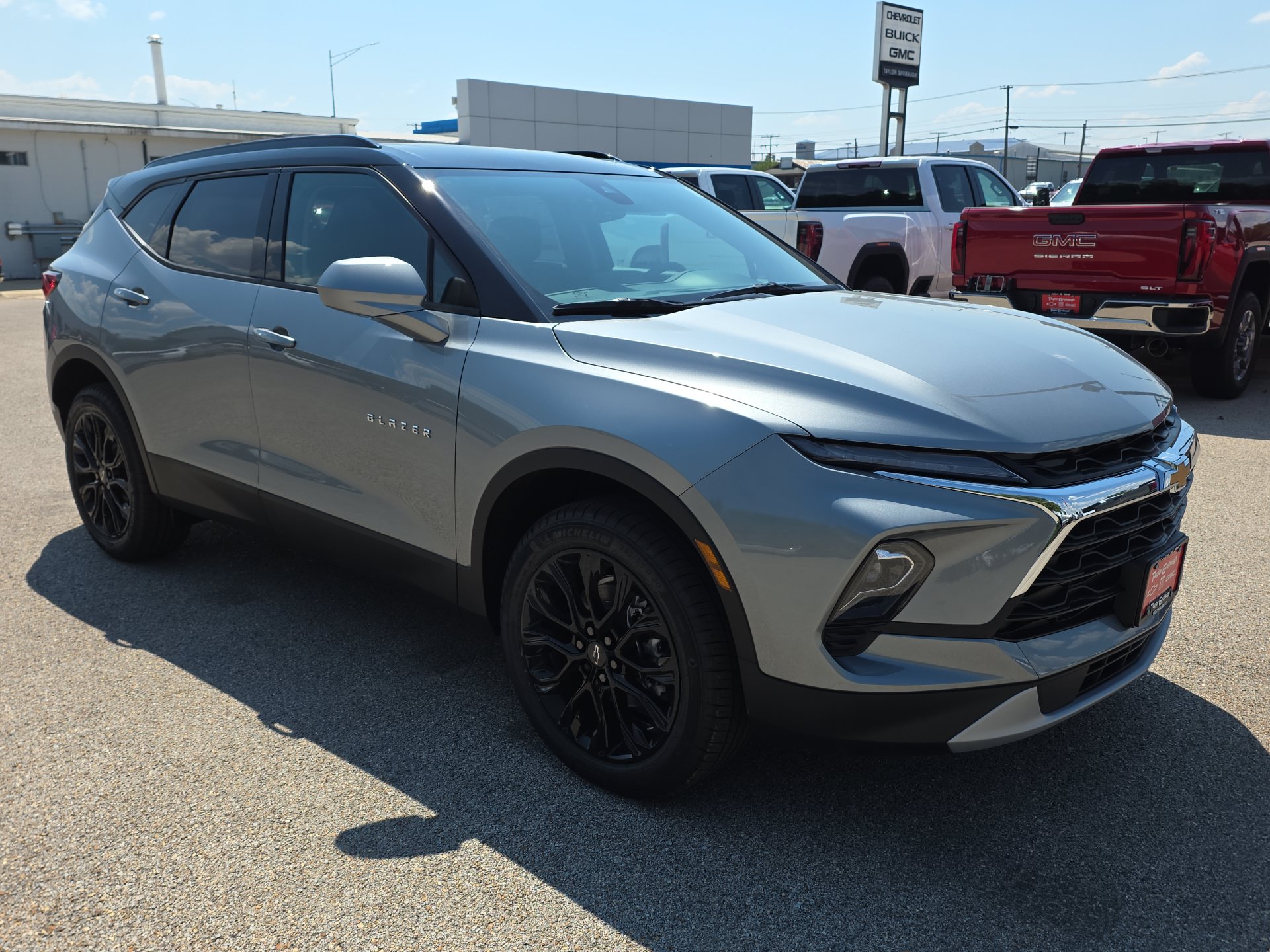 New 2026 Chevrolet Blazer LT w/ Convenience Package FWD image 2
