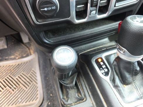 Used 2018 Jeep Wrangler Unlimited Sport S AWD/4WD image 8