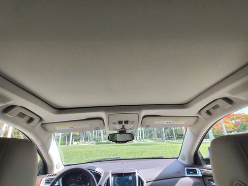 Used 2013 Cadillac SRX Luxury FWD image 21
