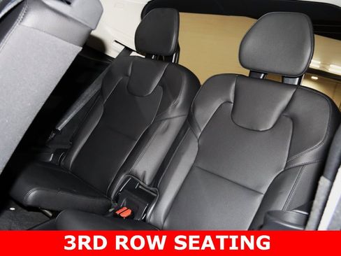 Used 2022 Volvo XC90 T6 Momentum w/ Advanced Package image 13