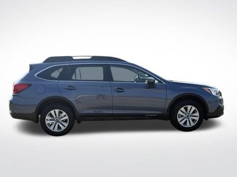 Used 2017 Subaru Outback 2.5i Premium AWD/4WD image 9