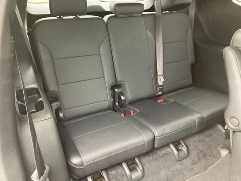 Used 2025 Buick Enclave Preferred image 40