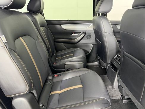 Used 2025 MAZDA CX-90 Plug-In Hybrid w/ Premium Plus image 32