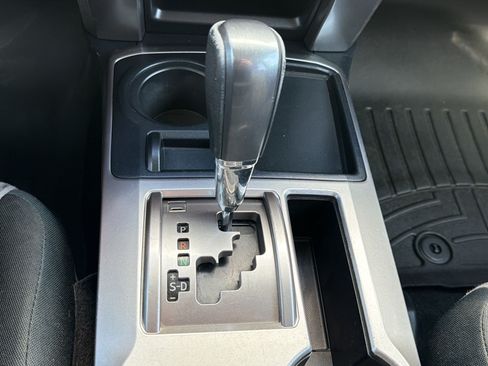 Used 2018 Toyota 4Runner SR5 RWD image 19