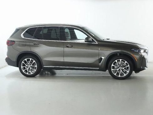 Used 2026 BMW X5 xDrive40i AWD/4WD image 13