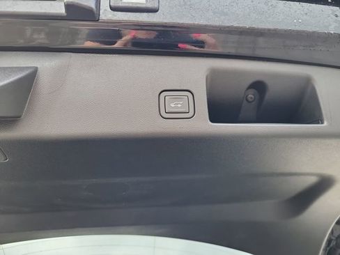 New 2026 Chevrolet Equinox EV LT image 24