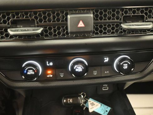 Used 2023 Honda HR-V LX image 16
