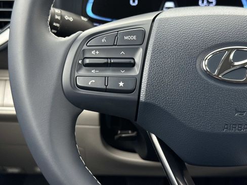 New 2026 Hyundai Venue SEL image 6