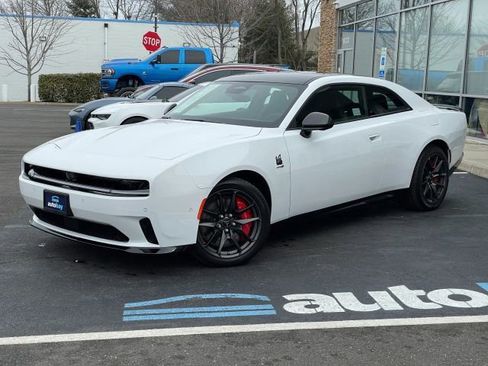 Used 2024 Dodge Charger R/T Scat Pack w/ Plus Group image 9
