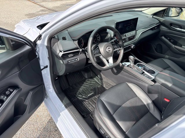 Used 2025 Nissan Altima 2.5 SR w/ SR Premium Package AWD/4WD image 55