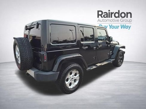 Used 2013 Jeep Wrangler Unlimited Sahara w/ Connectivity Group AWD/4WD image 6
