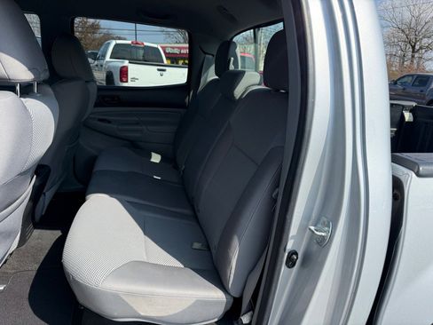 Used 2012 Toyota Tacoma 4x4 Double Cab w/ TRD Off-Road Pkg image 13