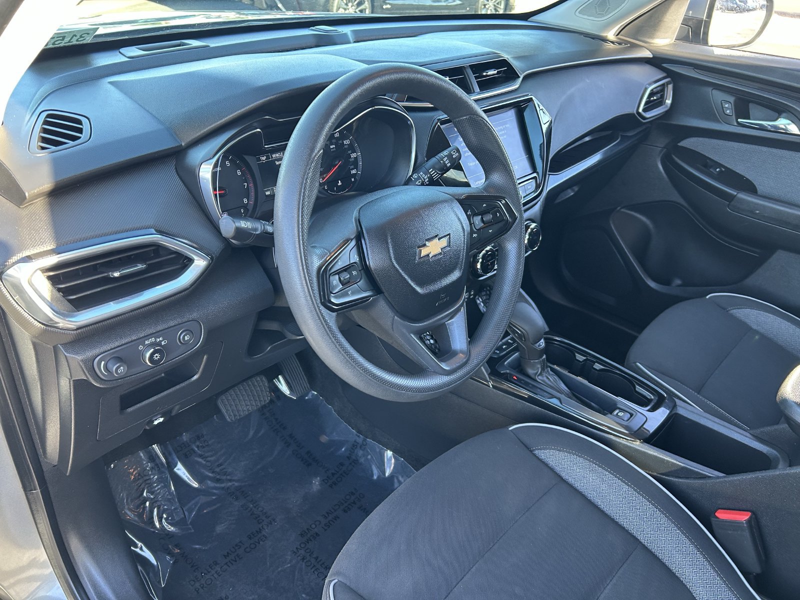Used 2023 Chevrolet TrailBlazer LT w/ Convenience Package AWD/4WD image 19