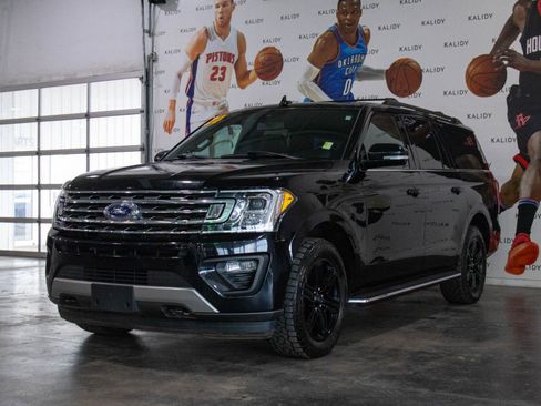 Used 2020 Ford Expedition Max XLT w/ Equipment Group 202A AWD/4WD image 22