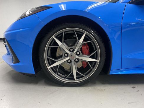 Used 2022 Chevrolet Corvette Stingray Convertible w/ 1LT image 22