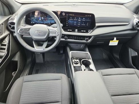 New 2026 Chevrolet Equinox LT w/ Midnight Edition FWD image 6