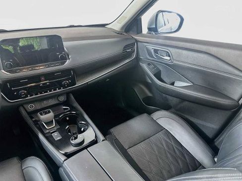 Certified 2022 Nissan Rogue Platinum w/ Head-Up Display Package AWD/4WD image 23