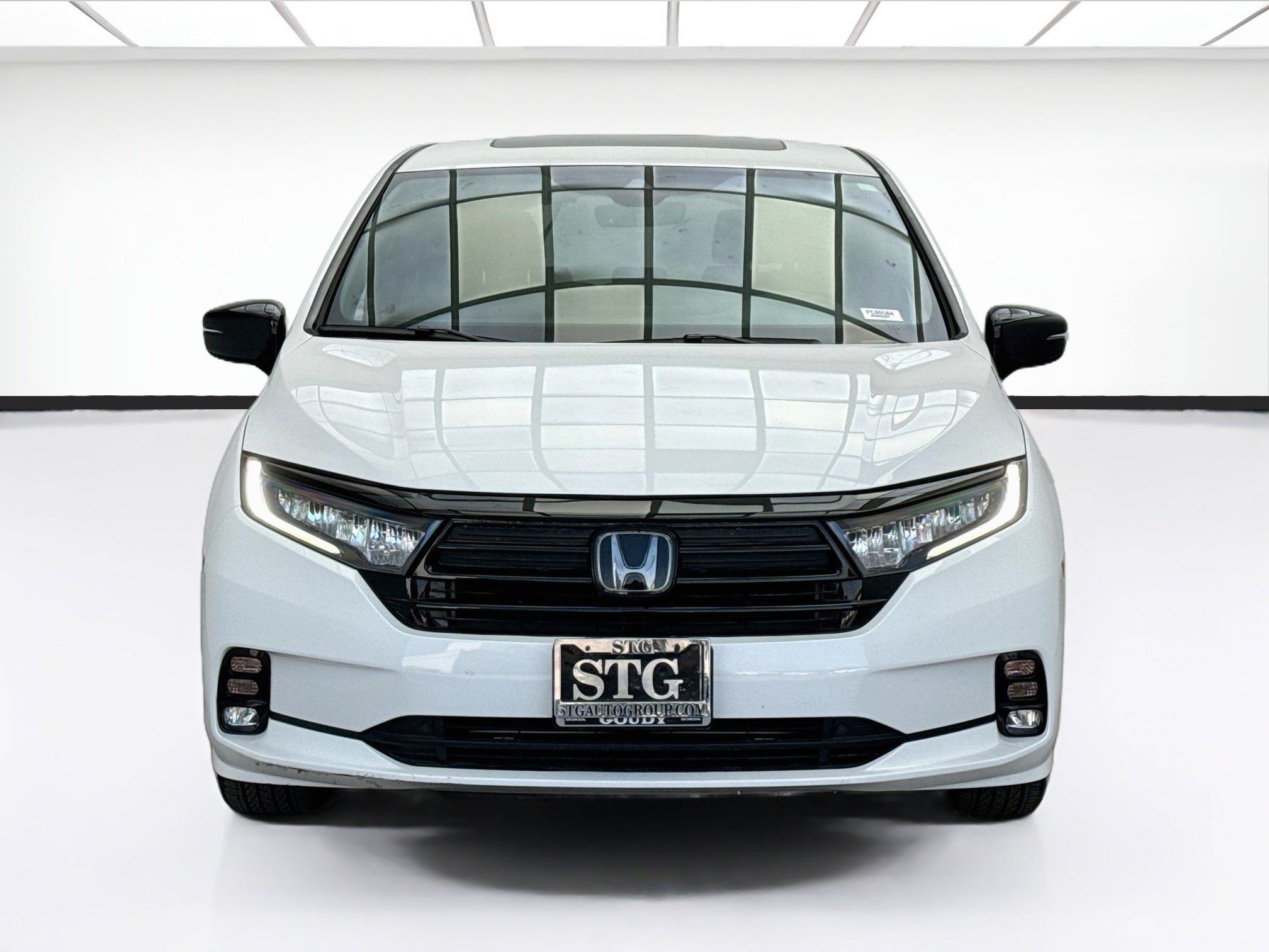 Used 2024 Honda Odyssey Sport image 2