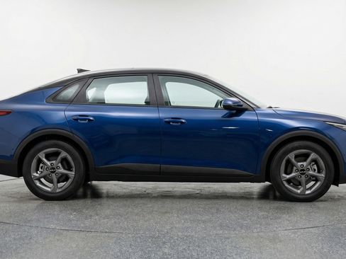 Used 2025 Kia K4 FWD image 11