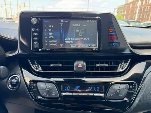 Used 2018 Toyota C-HR XLE FWD image 15